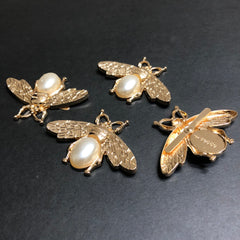 Whimsy Drone Off-white Pearl Golden Buckle