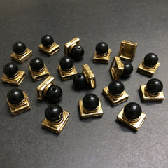 Bulby Black Pearl Antique Buttons