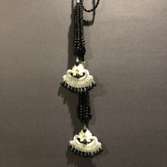 Signature Motif Monochrome Backdori
