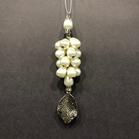 Pearly Cherry Leaf Tassel