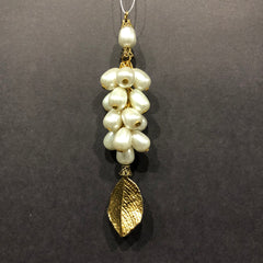 Off-white Pearly Antique Cherry Leaf Golden Tassel