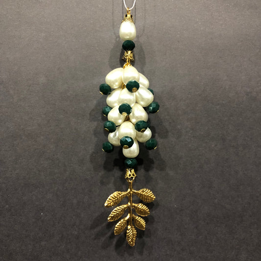 Pearly Green Ashy Leaves Tassel