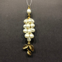 Off-white Pearly Antique Tiffany Leaves Golden Tassel